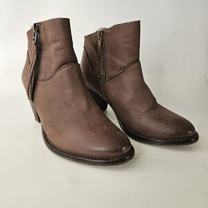 Steve Madden Women Winola Brown Leather Ankle Boots 7